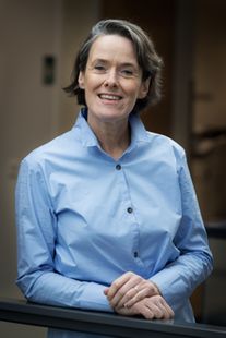 kleding stof cijfer kromme Wethouder Mariëlle Giesbertz (D66) - Profiel - Gemeente Veldhoven